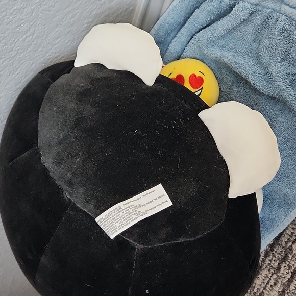 NWT Luna the Black Cat Yellow Red Pez Dispenser Zuru Snackles Stuffed Animal - Picture 4 of 9